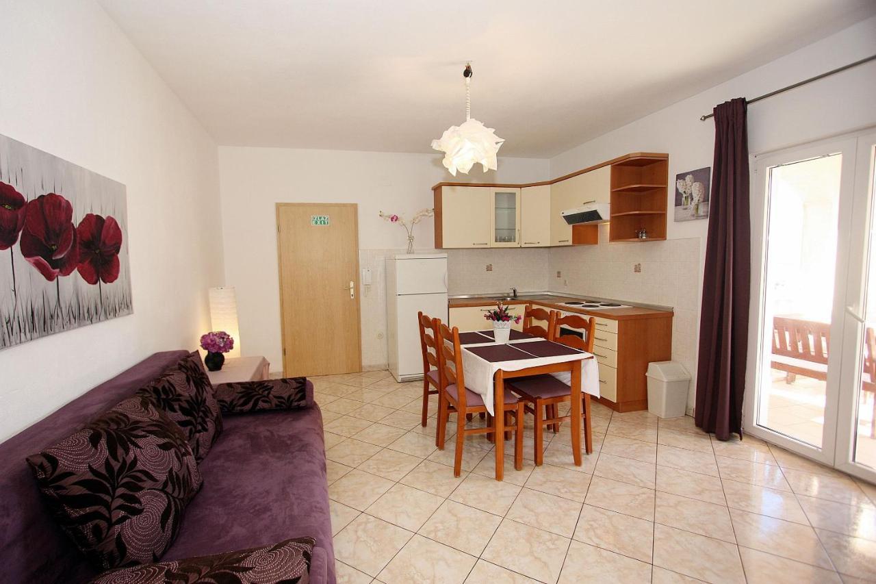 Apartments Mara Supetar Εξωτερικό φωτογραφία