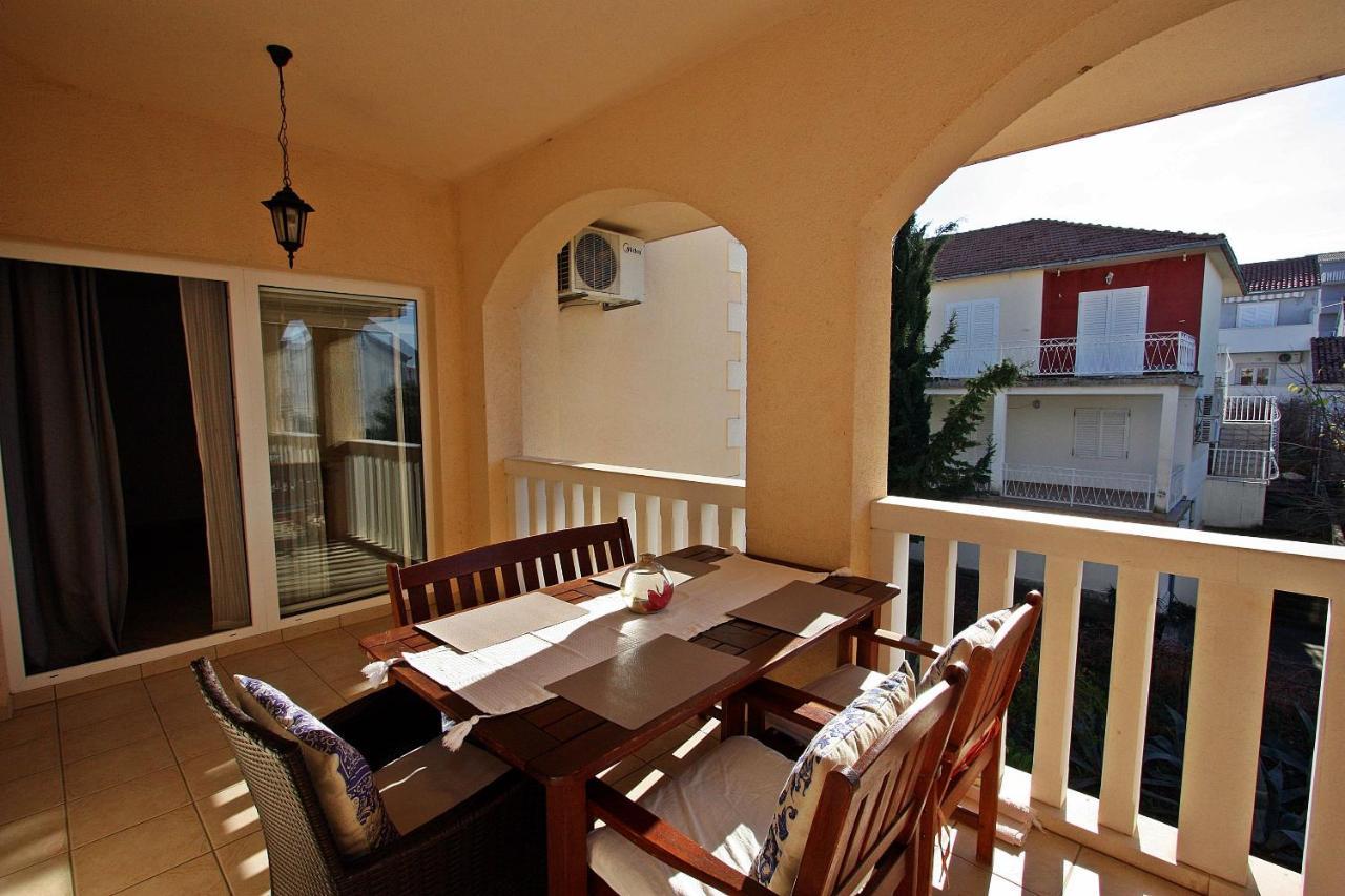 Apartments Mara Supetar Εξωτερικό φωτογραφία