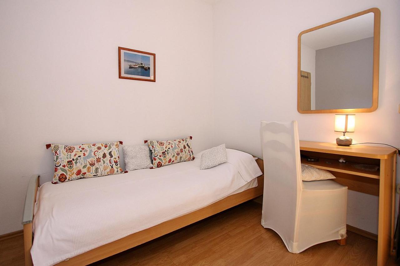 Apartments Mara Supetar Εξωτερικό φωτογραφία