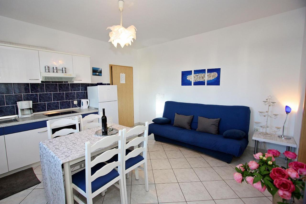 Apartments Mara Supetar Εξωτερικό φωτογραφία
