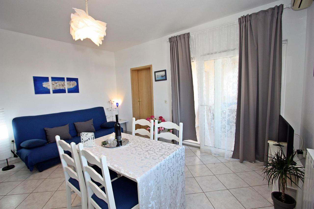Apartments Mara Supetar Εξωτερικό φωτογραφία