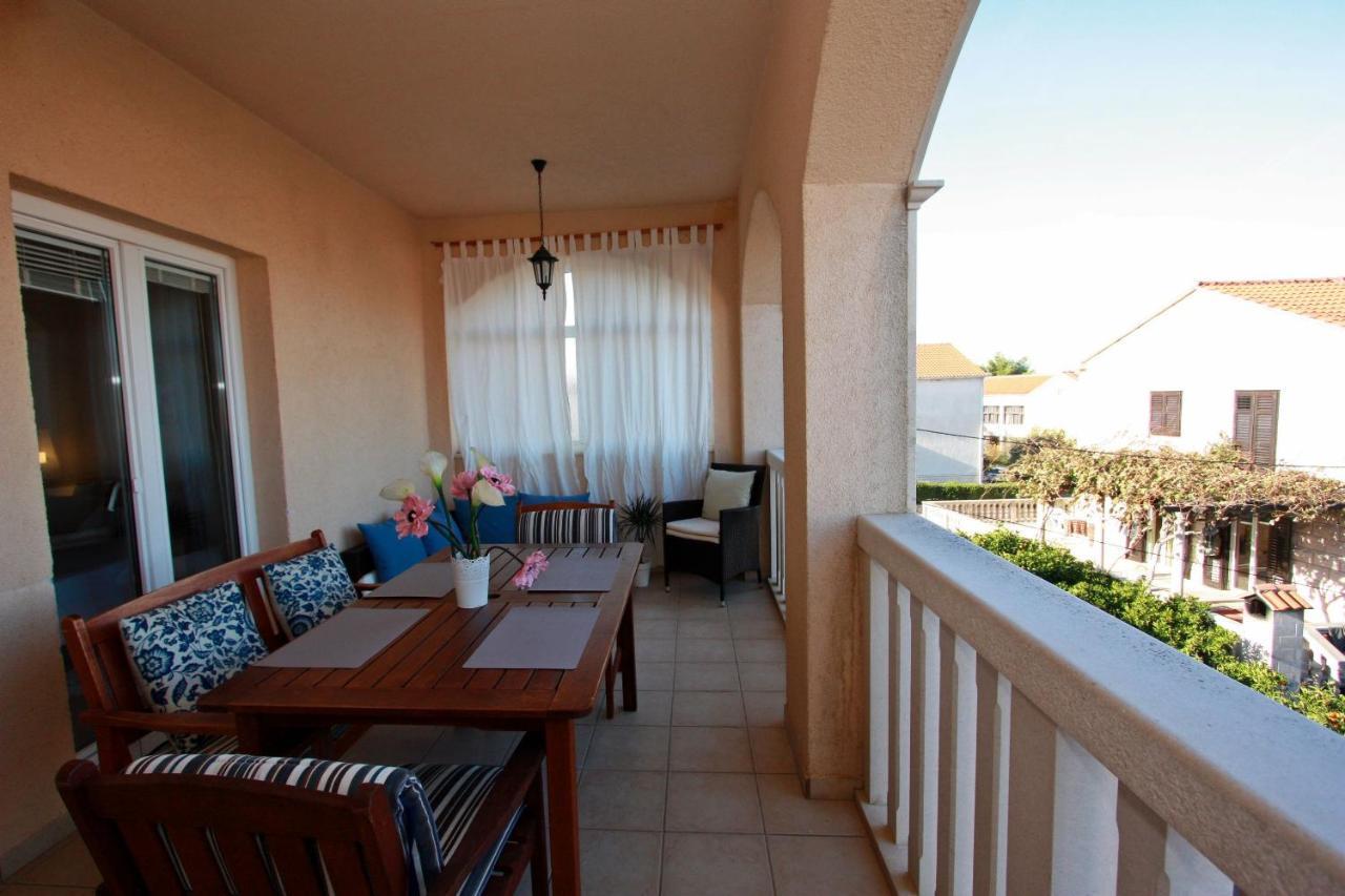 Apartments Mara Supetar Εξωτερικό φωτογραφία